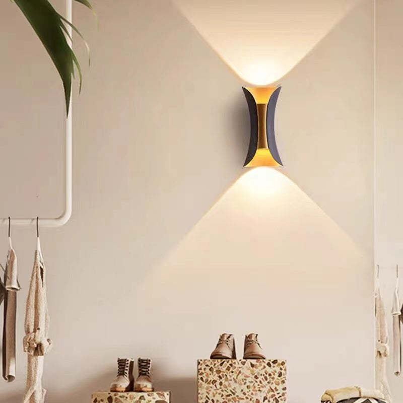 Modern Outdoor Wall Lantern
