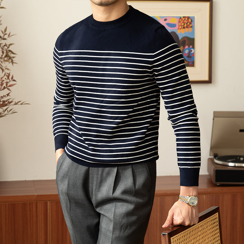 Cozy Traditional Men's Crew Neck Sweater - Luxicro