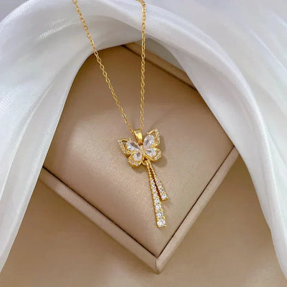 Shiny Floral Diamond Drop Necklace
