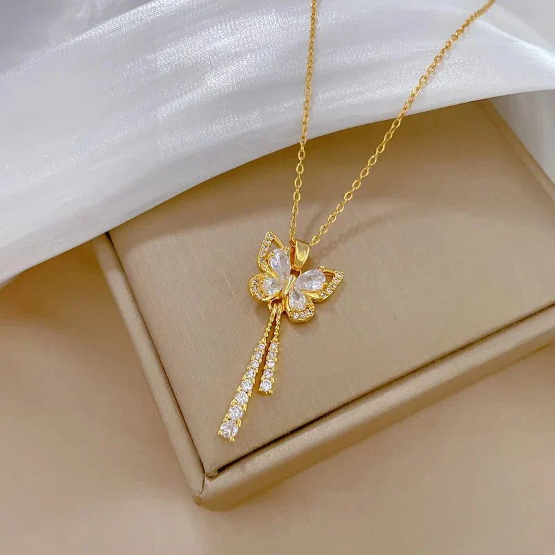 Shiny Floral Diamond Drop Necklace