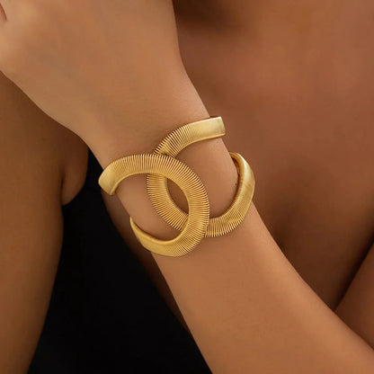 Edgy Spiral Cuff Bangle Jewelry - Luxicro