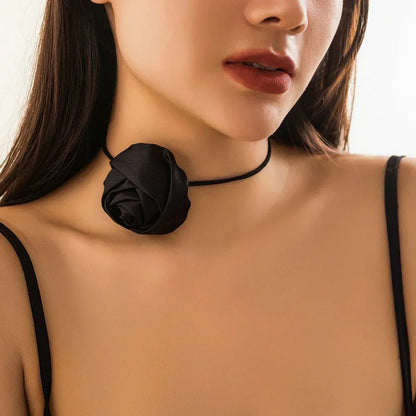 Beautiful Rose Gold Chain Choker Necklace