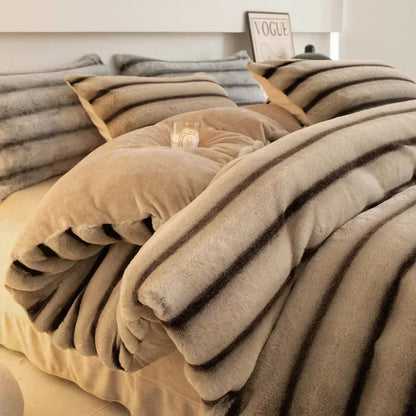 Soft Warm Fleece Bedding Comforter Set - Luxicro