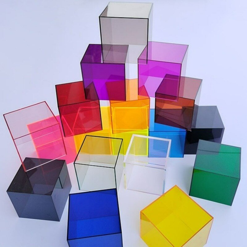 Crystal Clear Storage Box with Tight Fitting Lid - Luxicro