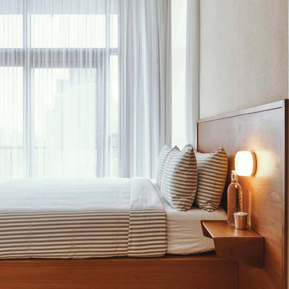 Contemporary Thin LED Wall Lamp