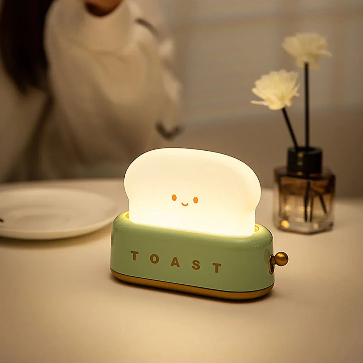 Adorable Bread Shaped Night Lamp - Luxicro