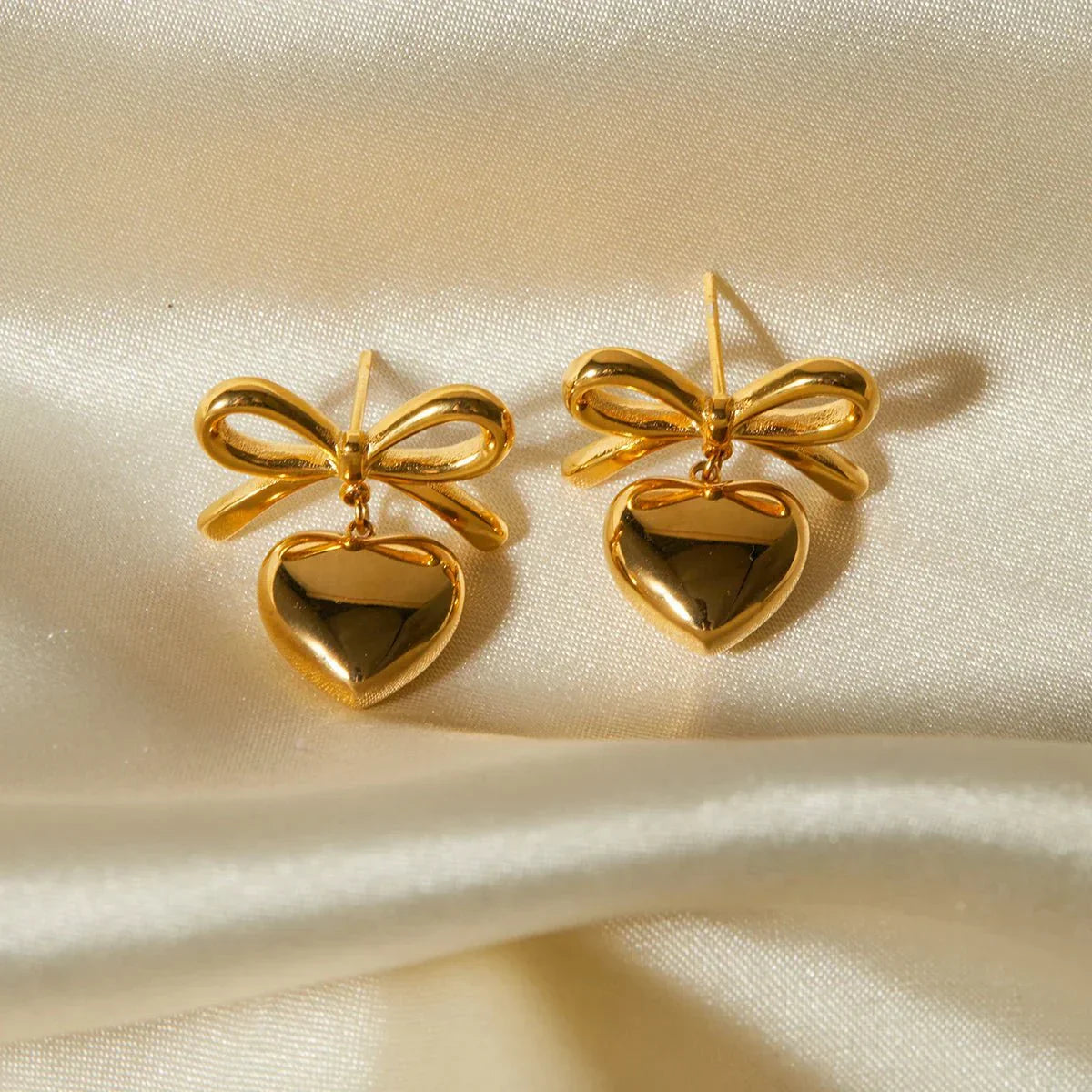 Dainty Love Heart Dangling Earrings