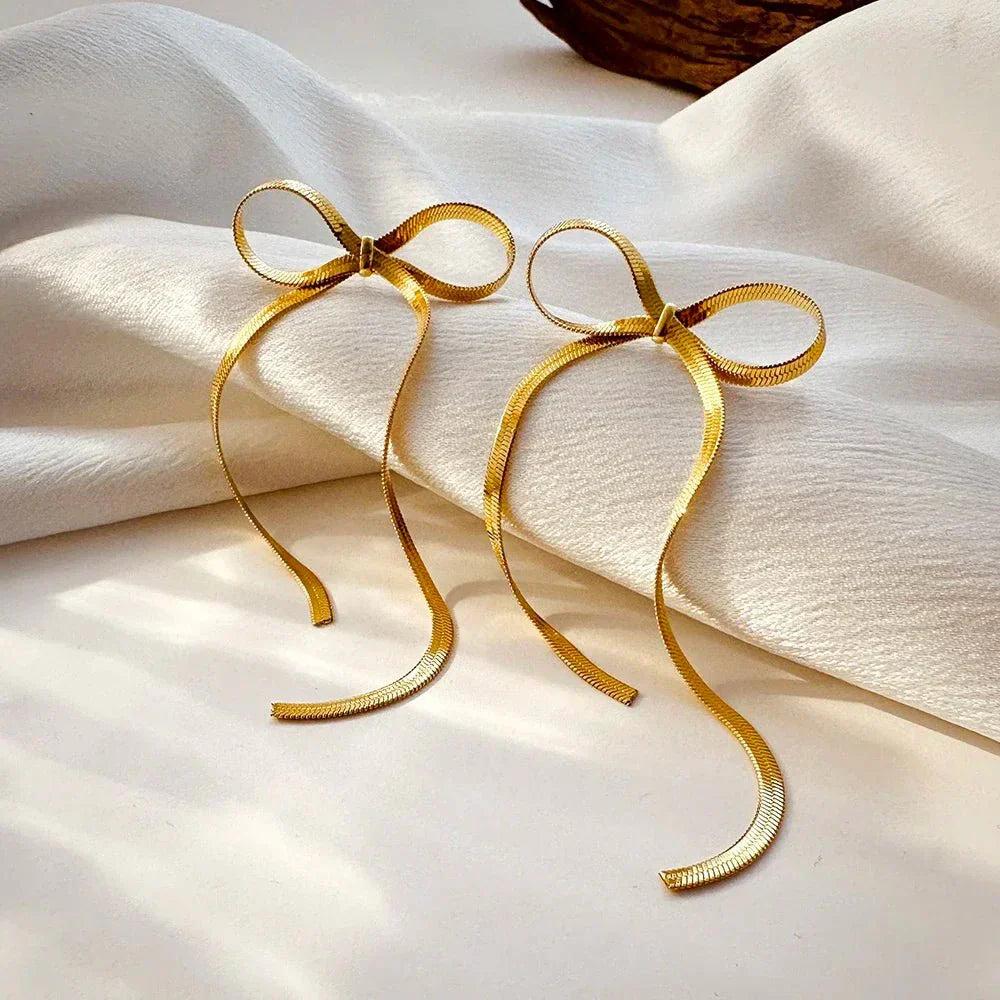 Dainty Pearl Drop Style Earrings