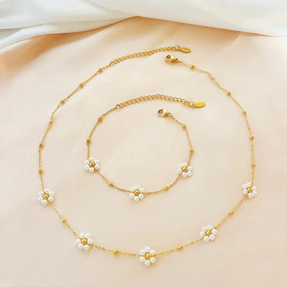 Dainty Floral Pendant Jewelry Set