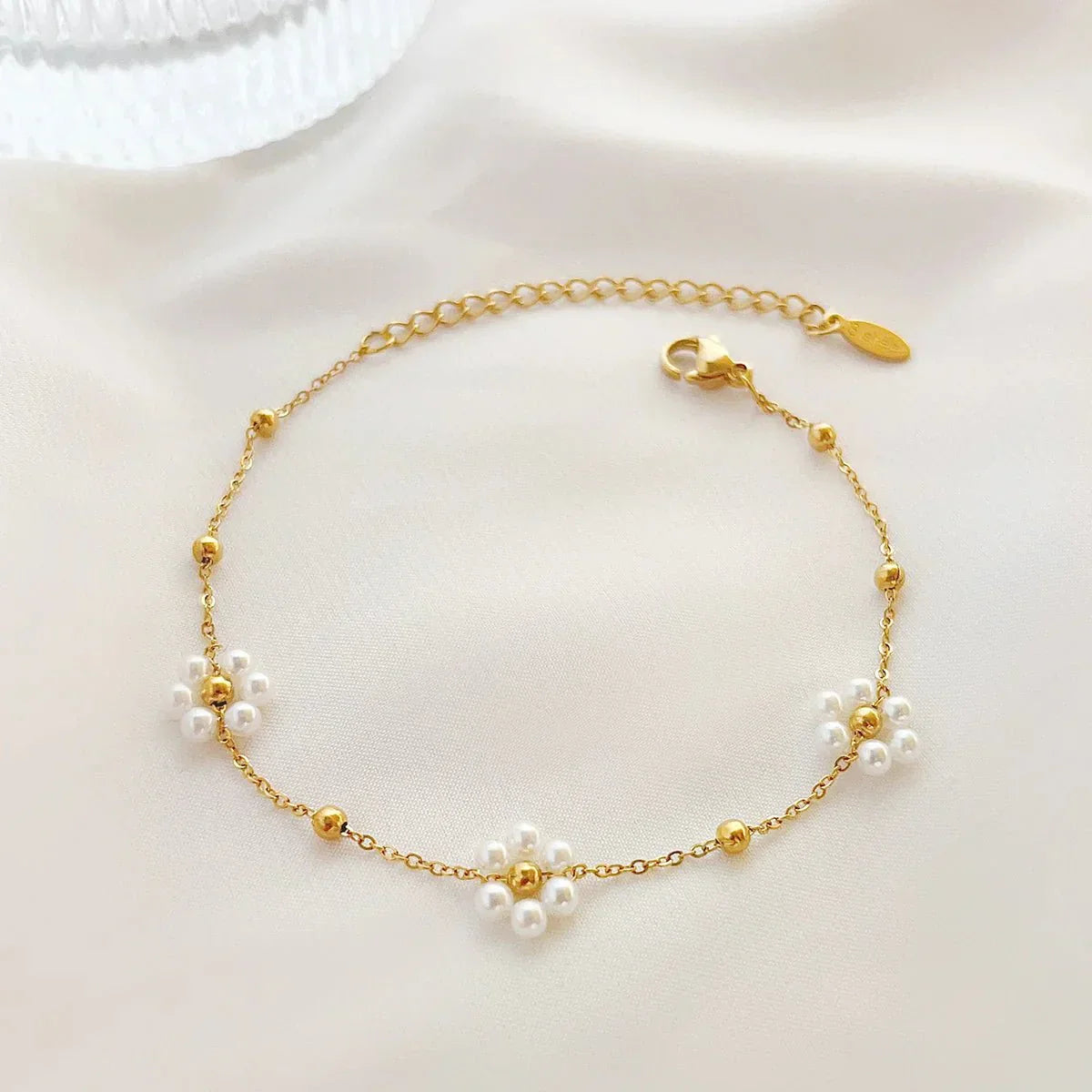 Dainty Floral Pendant Jewelry Set