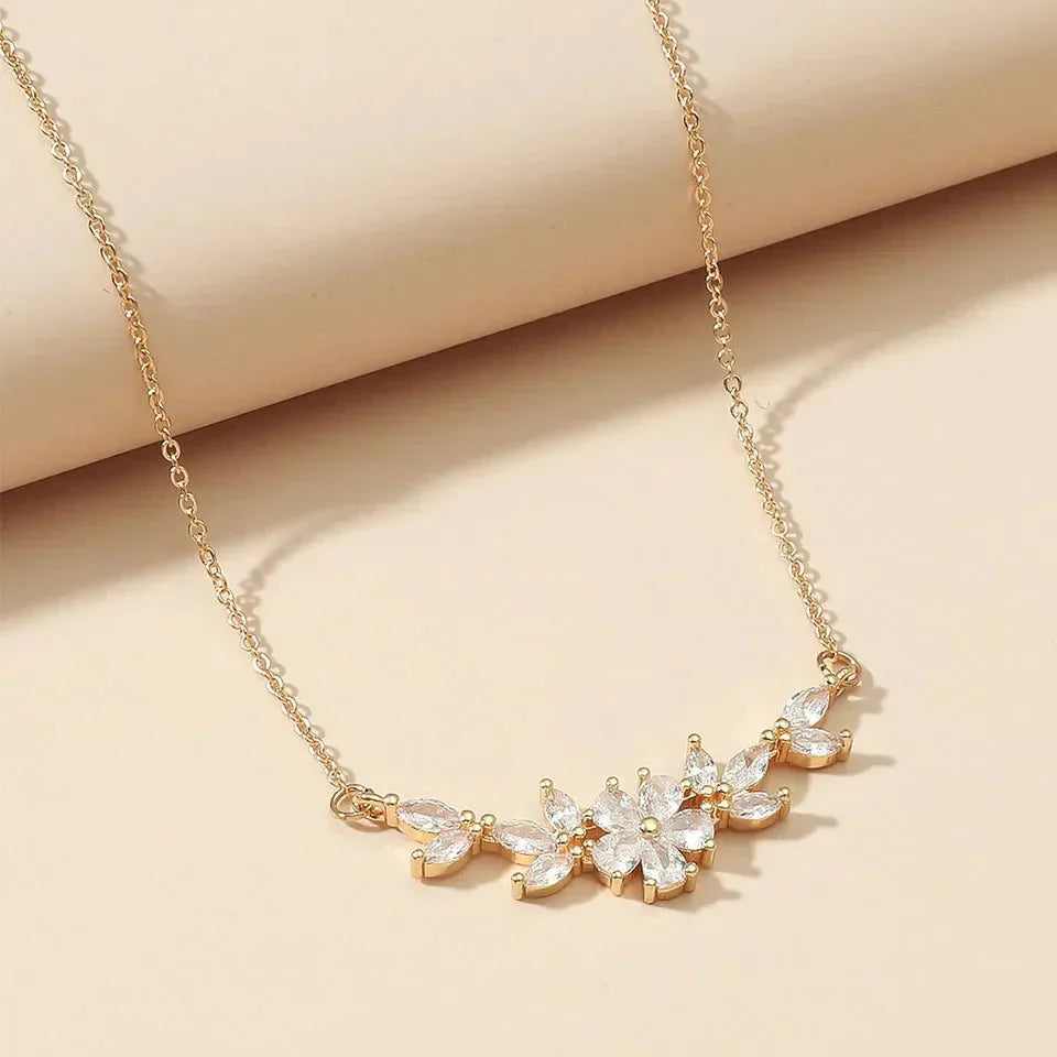 Dainty Floral Diamond Chain Necklace - Luxicro