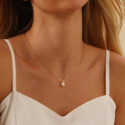 Elegant White Pearl Diamond Chain Necklace