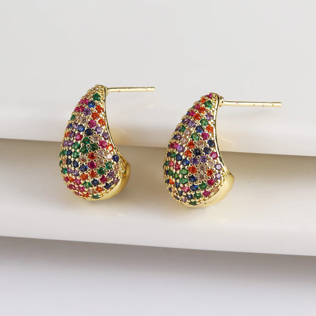 Shiny Drop Diamond Stud Earrings - Luxicro