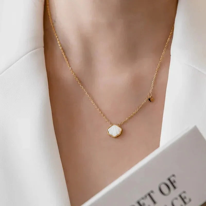 Stunning Coastal Shell Drop Necklace - Luxicro