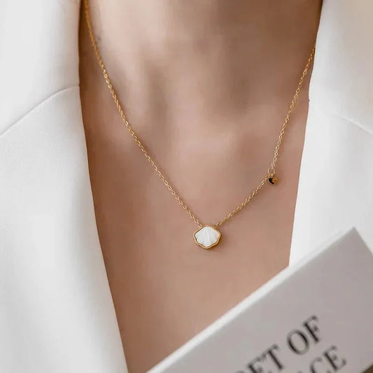 Beautiful Coastal Shell Drop Necklace - Luxicro