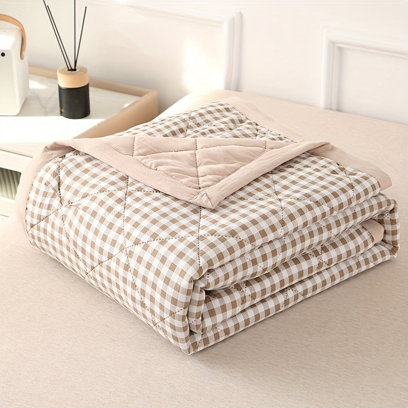 Cozy Checkered Blanket for Cold Nights