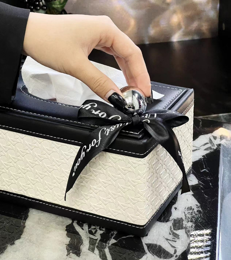 Elegant Leather Tissue Box