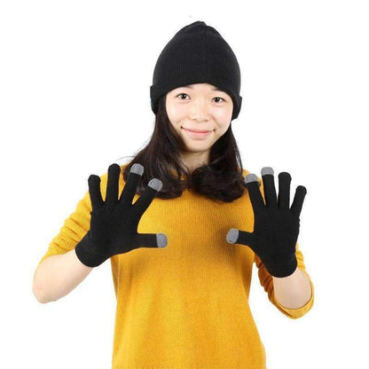 Cozy Wireless Beanie with Touch Screen Gloves