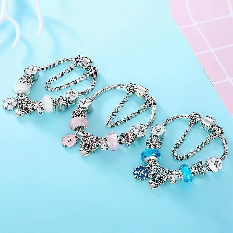 Beautiful Silver Flower Charm Bracelet for Women