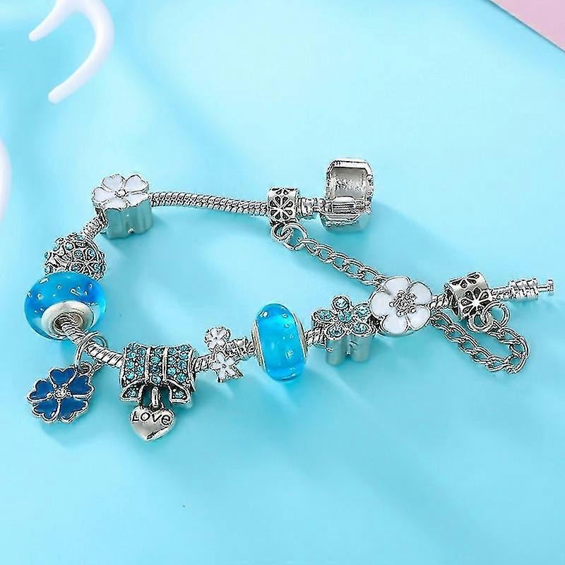 Beautiful Silver Flower Charm Bracelet for Women
