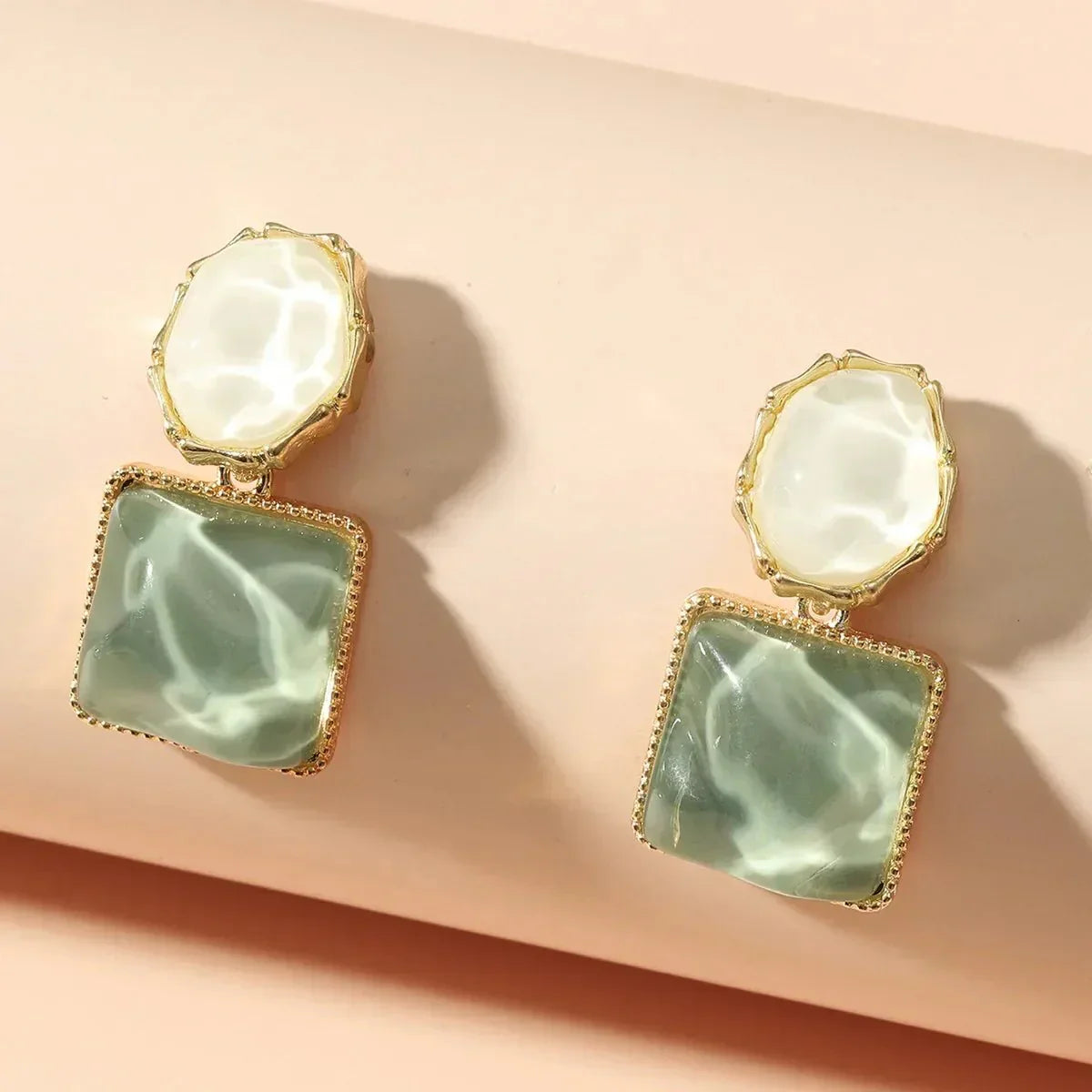 Fashionable Abstract Oval Dangle Earrings - Luxicro