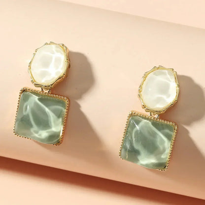 Fashionable Abstract Oval Dangle Earrings - Luxicro