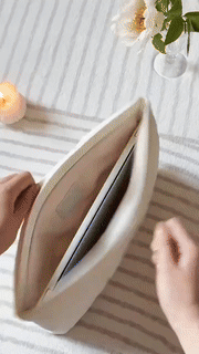 Thin Shielding Magnetic Laptop Cover - Luxicro
