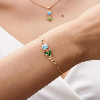 Beautiful Floral Tulip Pendant Set