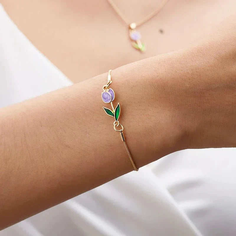 Beautiful Floral Tulip Pendant Set
