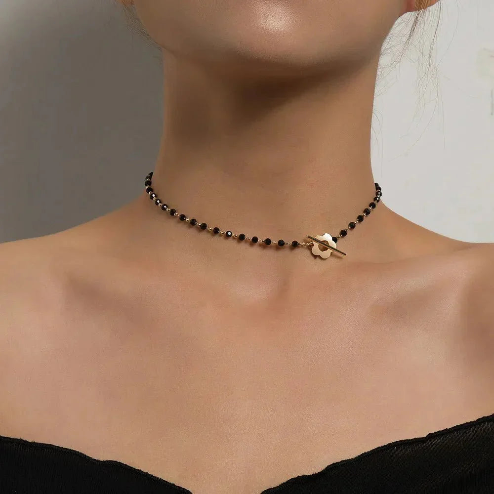 Delicate Floral Pendant Chain Necklace - Luxicro