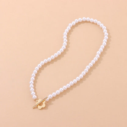 Delicate Floral Pendant Chain Necklace