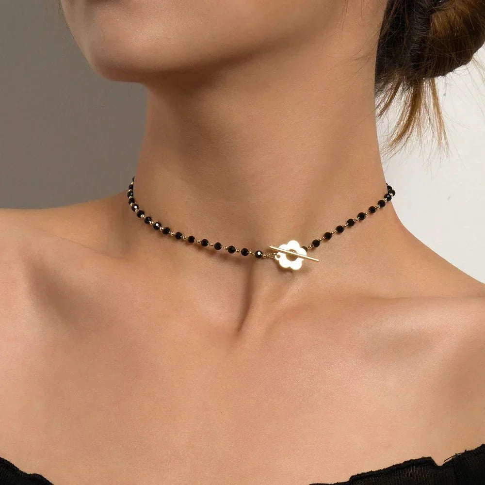 Delicate Floral Pendant Chain Necklace