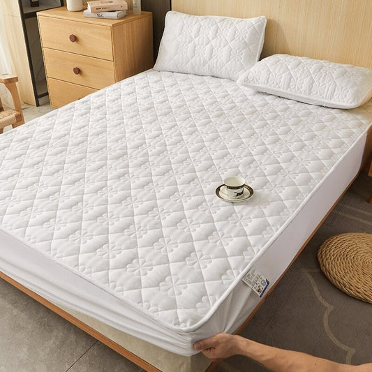 Breathable Bed Protector and Pillowcase Set - Luxicro