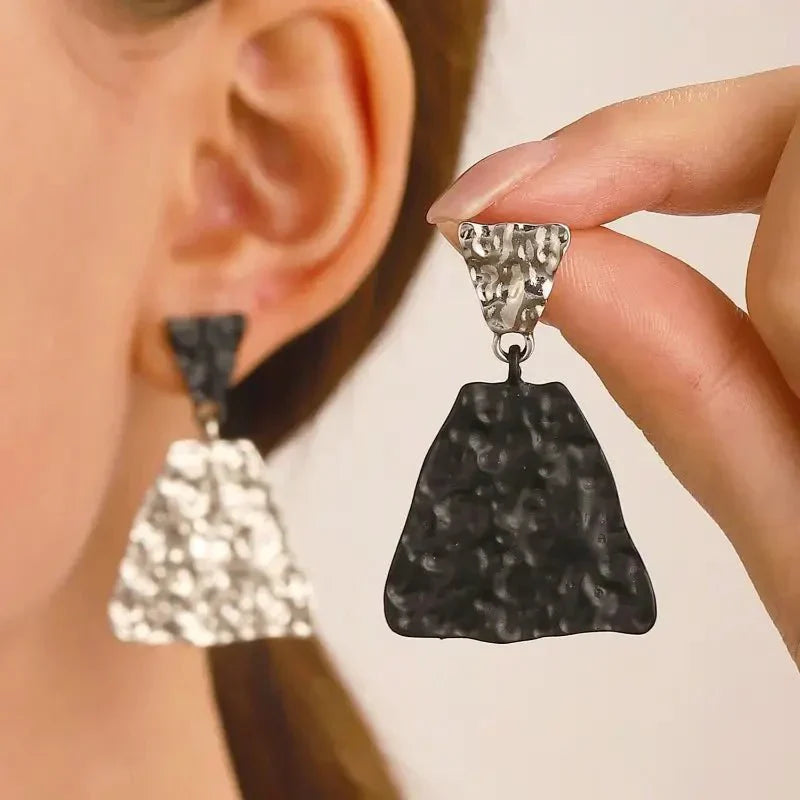 Trendy Abstract Design Stud Earrings - Luxicro