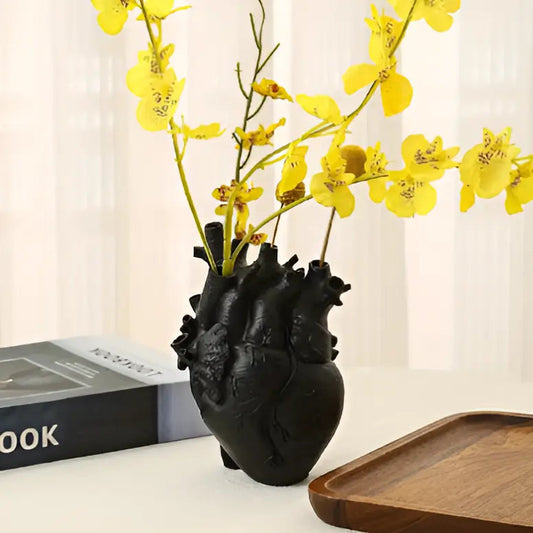 Beautiful Romantic Heart Vase - Luxicro