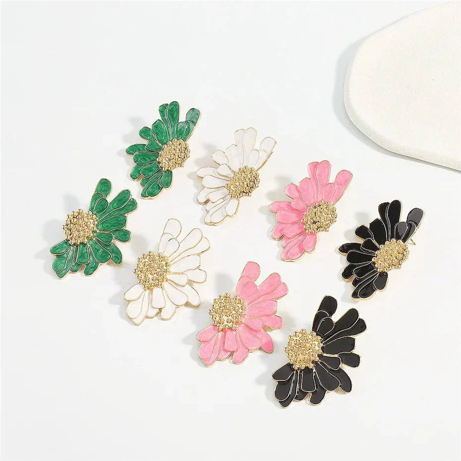 Trendy Floral Dangle Earrings