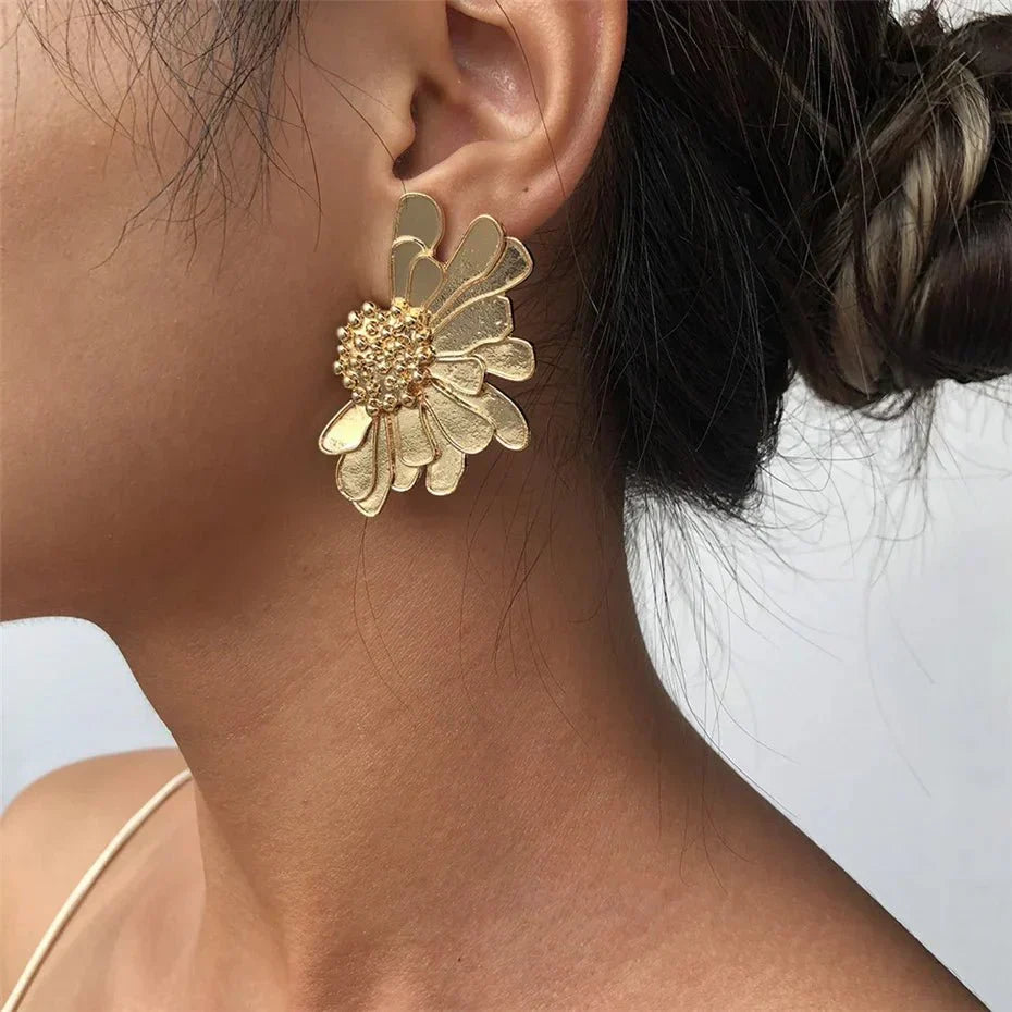 Trendy Floral Dangle Earrings