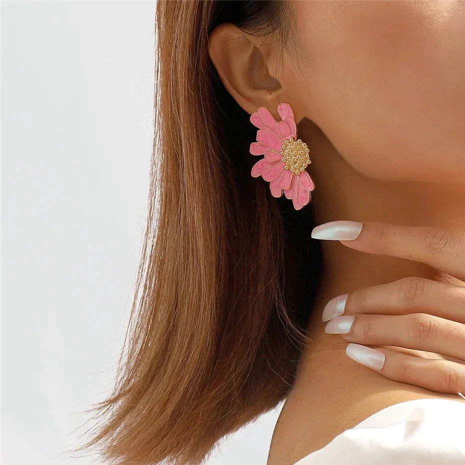 Trendy Floral Dangle Earrings