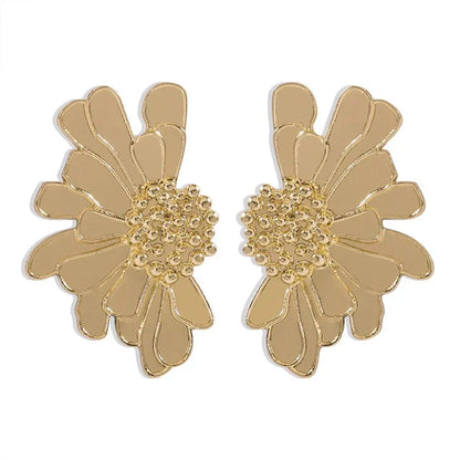 Trendy Floral Dangle Earrings