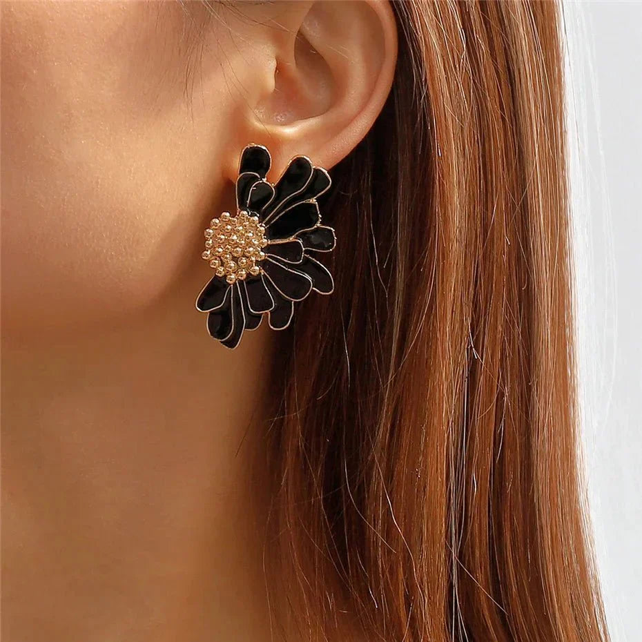 Trendy Floral Dangle Earrings