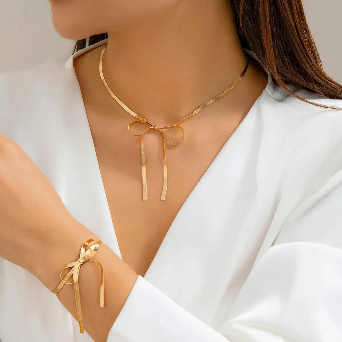 Timeless Herringbone Bow Necklace Set - Luxicro