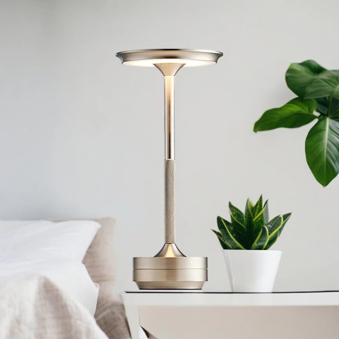 Wireless Desk Lamp with Simple Touch and Sleek Design