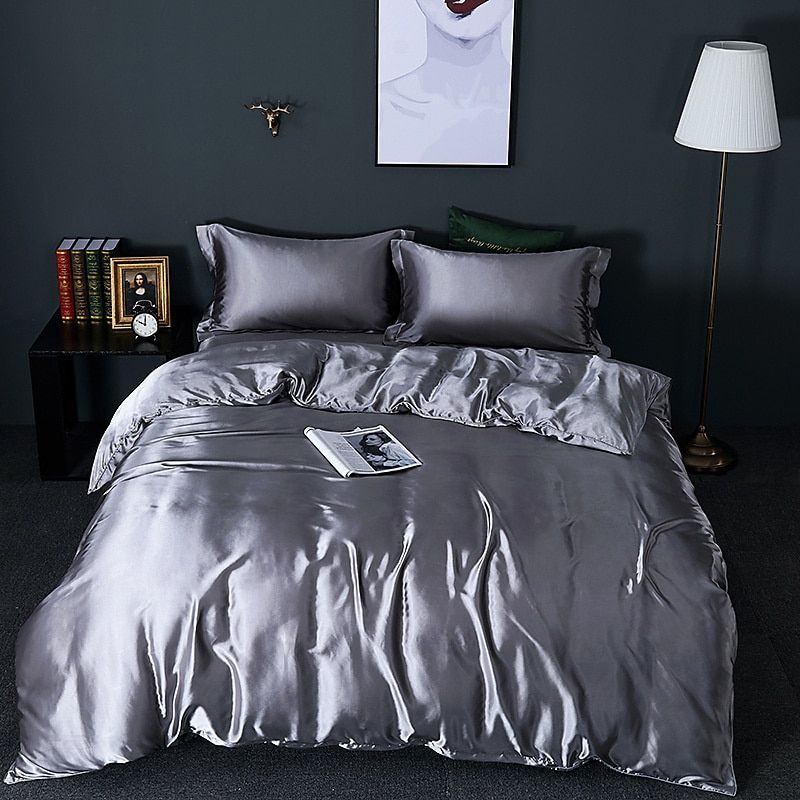 Luxurious Silk Comforter Bed Set