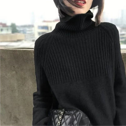 Soft Women's Turtleneck Cashmere Pullover - Luxicro