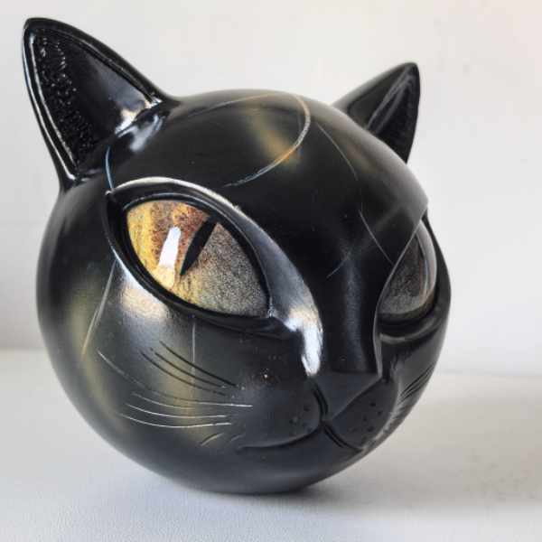 Beautiful Feline Cat Figurine Statue
