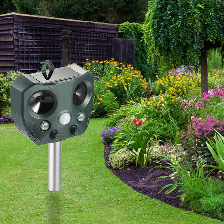 Eco Friendly Garden Solar Pest Repellent Device - Luxicro