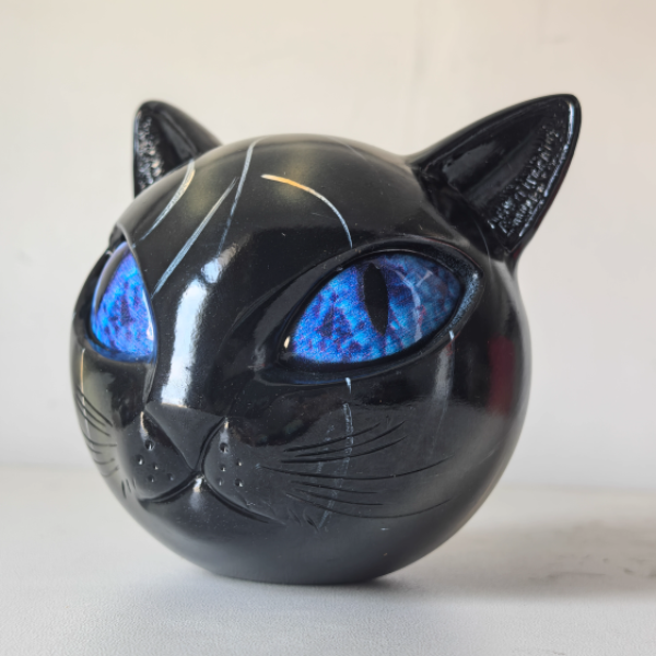 Beautiful Feline Cat Figurine Statue