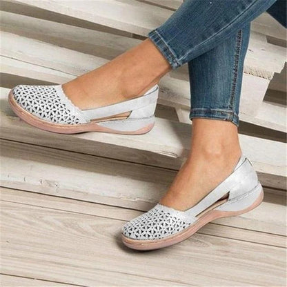 Comfortable Women Flat Shoes for Sensitive Feet - Luxicro