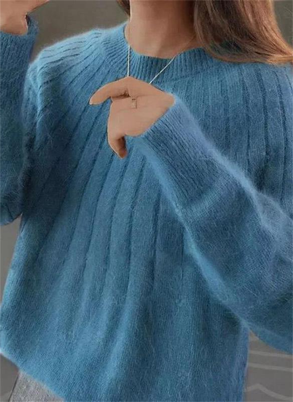 Cozy Women's Cashmere Crew Neck Sweater - Luxicro