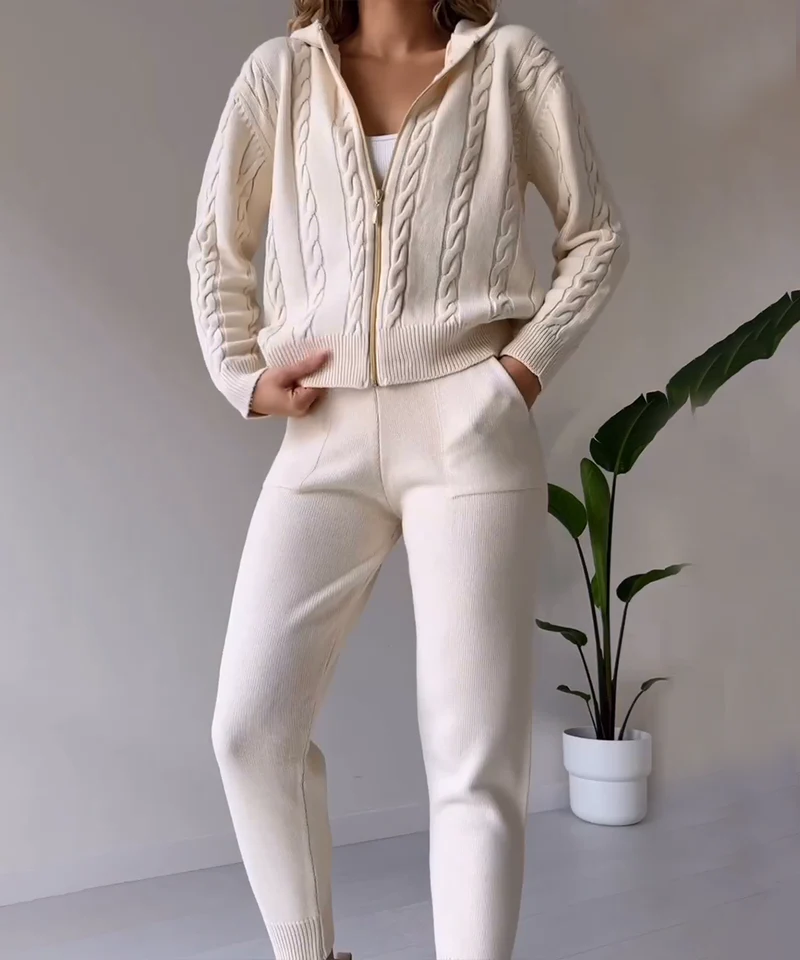 Cozy 2-Piece Snow Suit - Luxicro